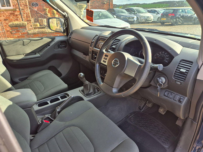 Nissan Navara 2.5 dCi Visia 4WD Euro 5 4dr 4dr Manual 2026