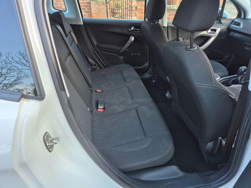 Peugeot 2008 1.4 HDi Active Euro 5 5dr 5dr Manual 2025