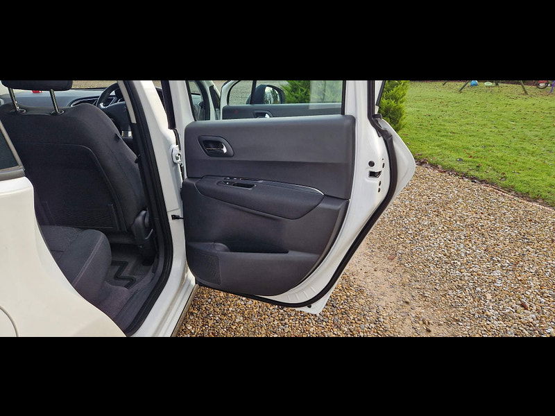 Peugeot 3008 1.6 HDi Active SUV 5dr Diesel Manual Euro 5 (115 ps) 5dr Manual 2025