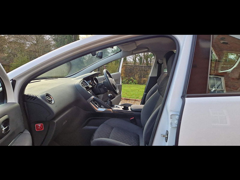 Peugeot 3008 1.6 HDi Active SUV 5dr Diesel Manual Euro 5 (115 ps) 5dr Manual 2025