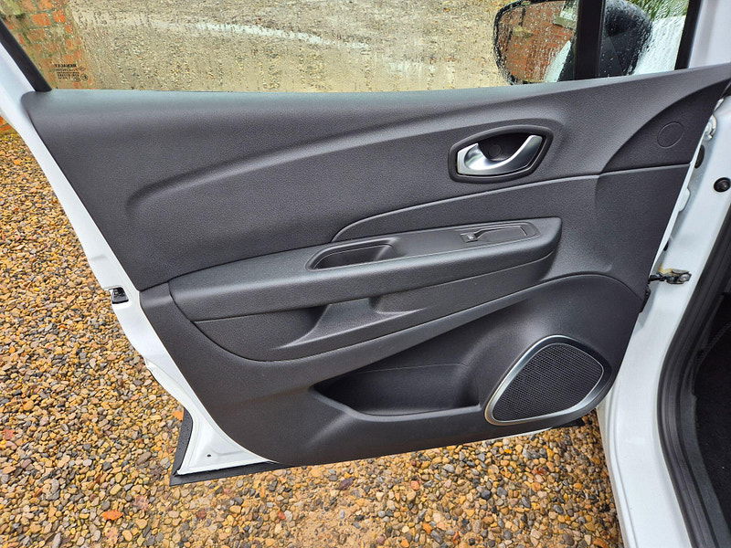 Renault Captur 1.5 dCi ENERGY Dynamique Nav Euro 6 (s/s) 5dr 5dr Manual 2025