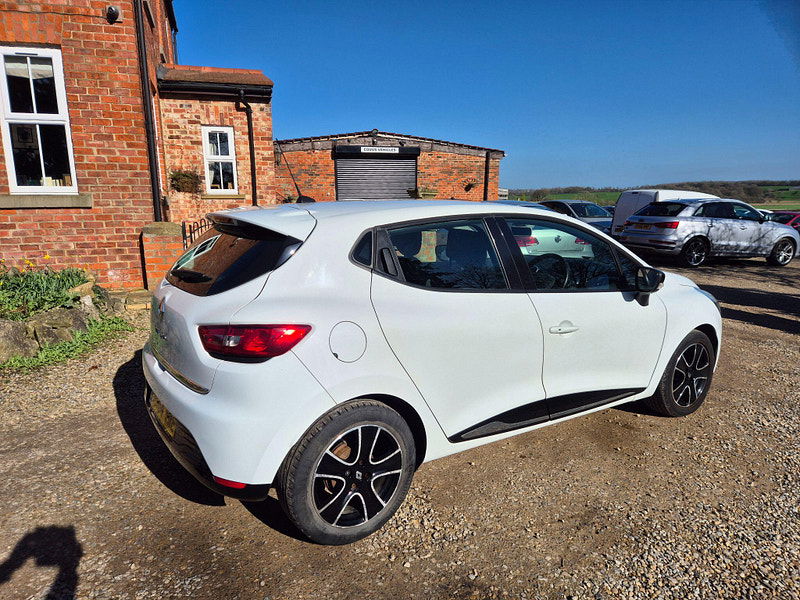 Renault Clio 1.2 16V Dynamique MediaNav Euro 5 5dr 5dr Manual 2026