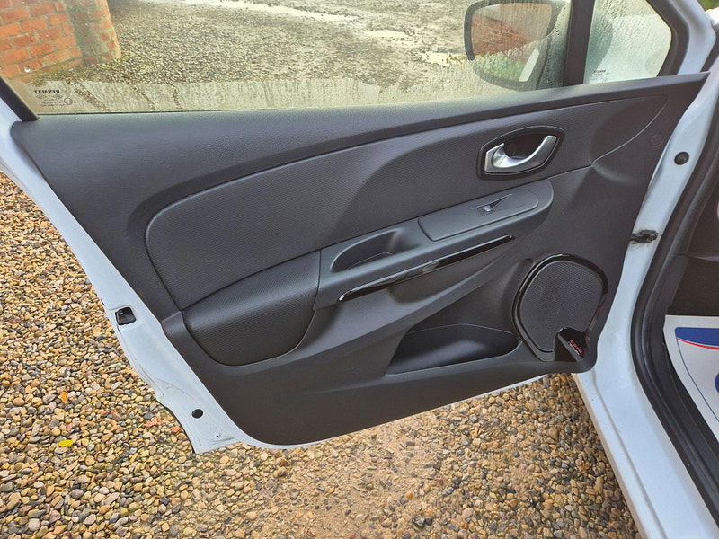 Renault Clio 1.2 16V Dynamique Nav Euro 6 5dr 5dr Manual 2025