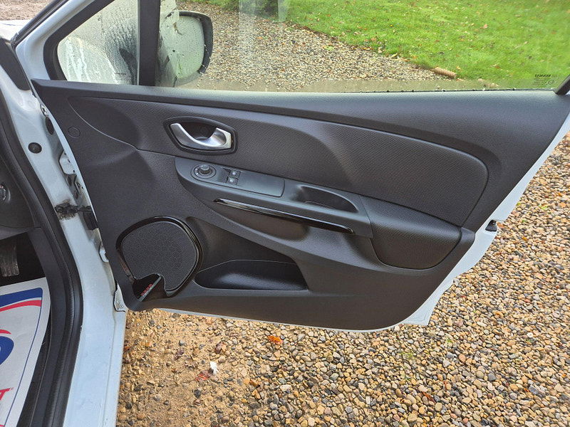Renault Clio 1.2 16V Dynamique Nav Euro 6 5dr 5dr Manual 2025