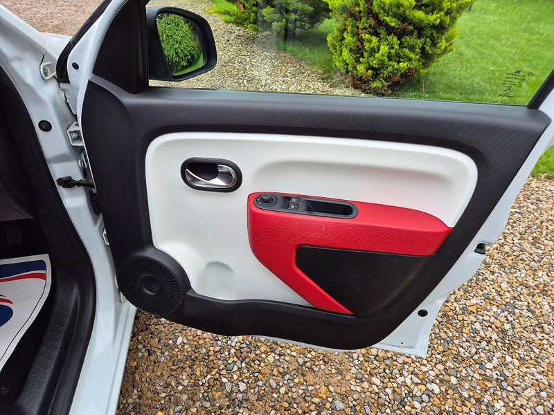 Renault Twingo 1.0 SCe Dynamique Euro 6 (s/s) 5dr 5dr Manual 2026