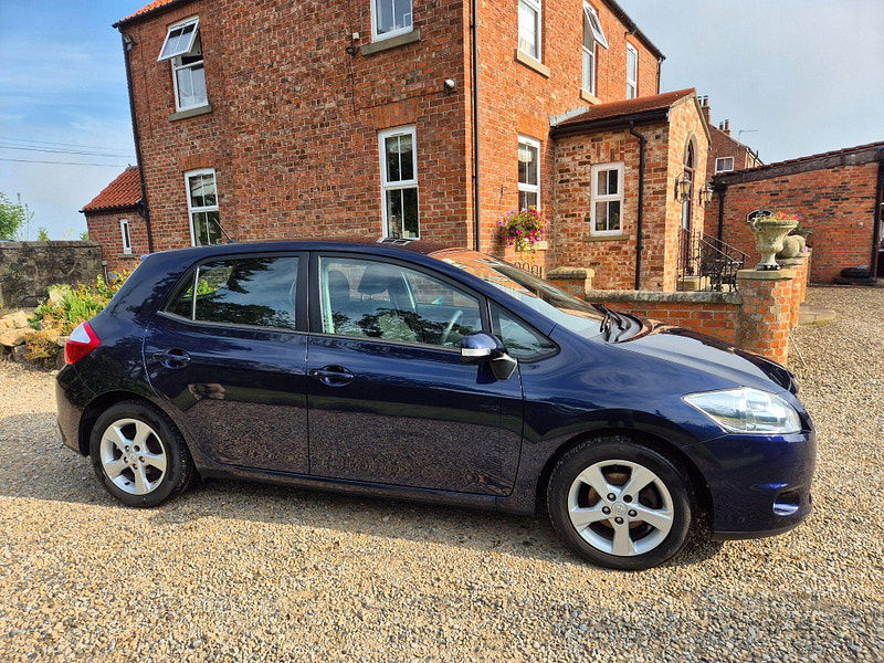 Toyota Auris 1.33 Dual VVT-i Edition Euro 5 (s/s) 5dr 5dr Manual 2025