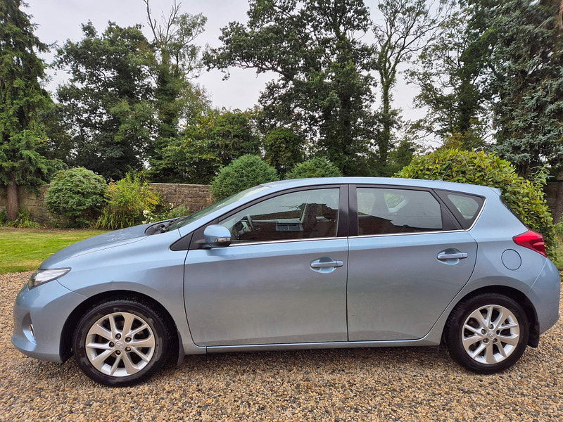 Toyota Auris 1.6 V-Matic Icon Euro 5 5dr 5dr Manual 2024