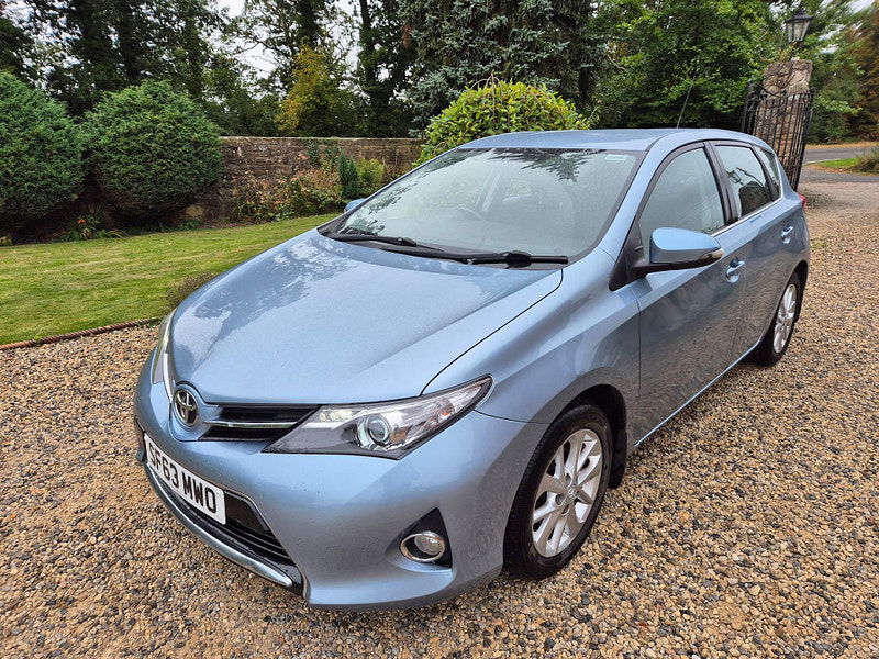 Toyota Auris 1.6 V-Matic Icon Euro 5 5dr 5dr Manual 2024