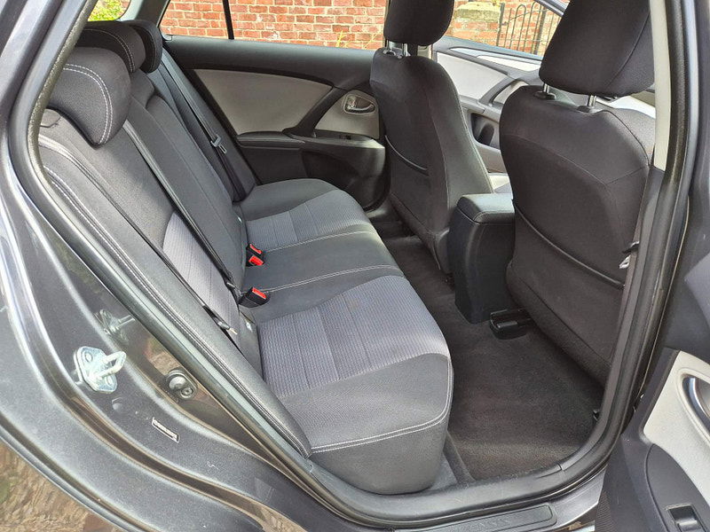 Toyota Avensis 1.6 D-4D Business Edition Touring Sports Euro 6 (s/s) 5dr 5dr Manual 2025