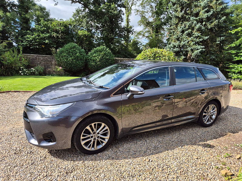 Toyota Avensis 1.6 D-4D Business Edition Touring Sports Euro 6 (s/s) 5dr 5dr Manual 2025