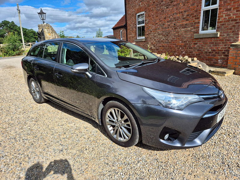 Toyota Avensis 1.6 D-4D Business Edition Touring Sports Euro 6 (s/s) 5dr 5dr Manual 2025