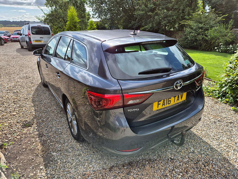 Toyota Avensis 1.6 D-4D Business Edition Touring Sports Euro 6 (s/s) 5dr 5dr Manual 2025