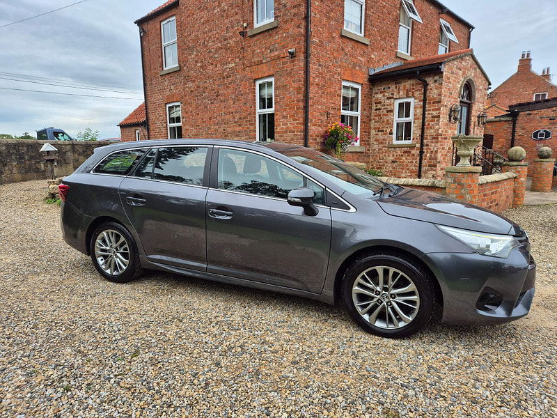 Toyota Avensis 1.6 D-4D Business Edition Touring Sports Euro 6 (s/s) 5dr 5dr Manual 2025