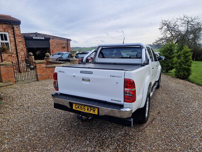 Toyota Hilux 3.0 D-4D Invincible Auto 4WD Euro 5 4dr 4dr Automatic 2026