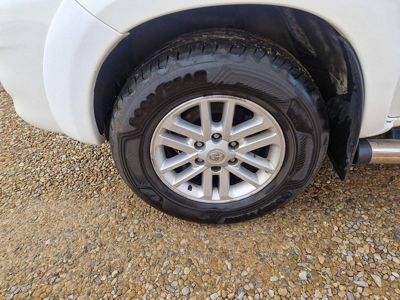 Toyota Hilux 3.0 D-4D Invincible Auto 4WD Euro 5 4dr 4dr Automatic 2026