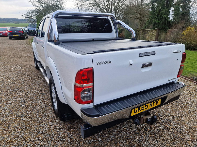 Toyota Hilux 3.0 D-4D Invincible Auto 4WD Euro 5 4dr 4dr Automatic 2026