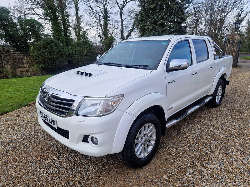 Toyota Hilux 3.0 D-4D Invincible Auto 4WD Euro 5 4dr 4dr Automatic 2026