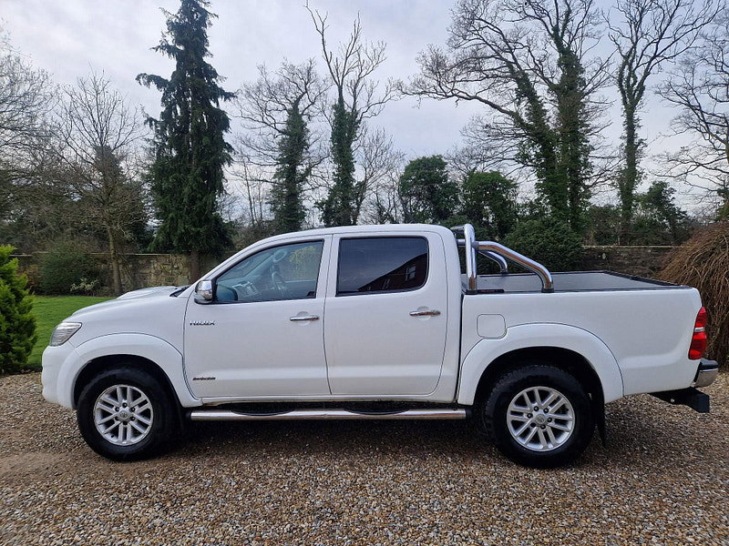 Toyota Hilux 3.0 D-4D Invincible Auto 4WD Euro 5 4dr 4dr Automatic 2026