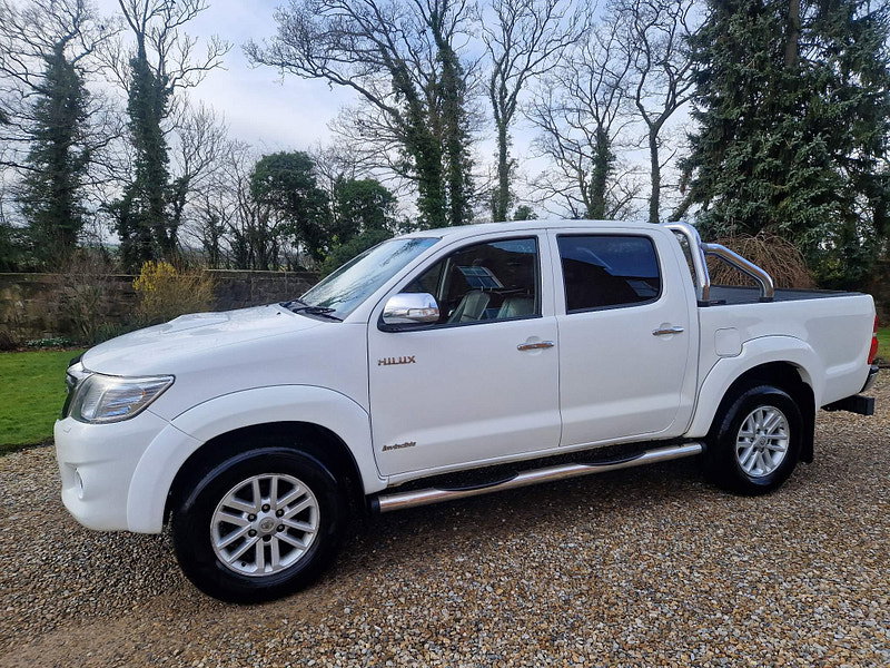 Toyota Hilux 3.0 D-4D Invincible Auto 4WD Euro 5 4dr 4dr Automatic 2026
