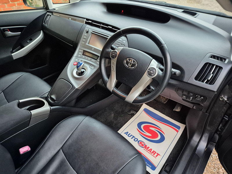 Toyota Prius 1.8 VVT-h CVT Euro 5 (s/s) 5dr 5dr Automatic 2025