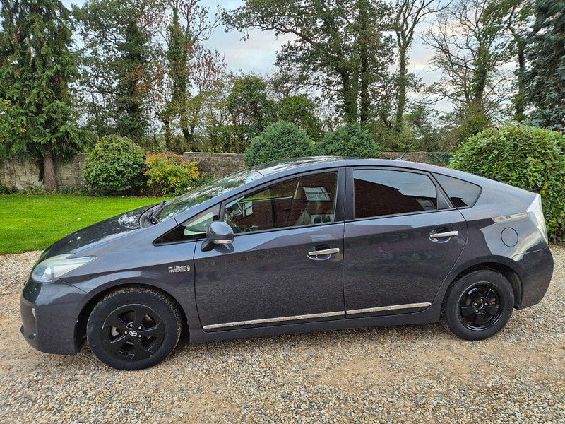 Toyota Prius 1.8 VVT-h CVT Euro 5 (s/s) 5dr 5dr Automatic 2025