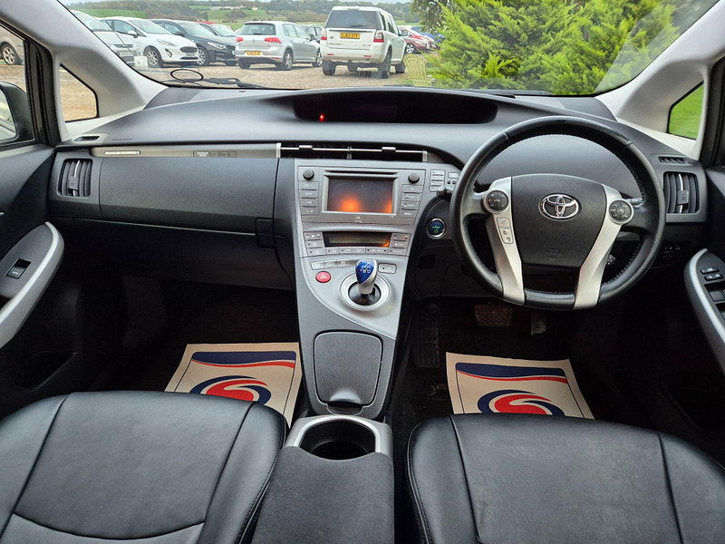 Toyota Prius 1.8 VVT-h CVT Euro 5 (s/s) 5dr 5dr Automatic 2025