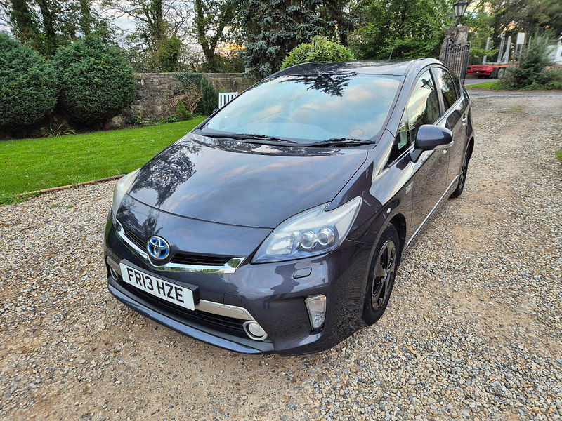 Toyota Prius 1.8 VVT-h CVT Euro 5 (s/s) 5dr 5dr Automatic 2025