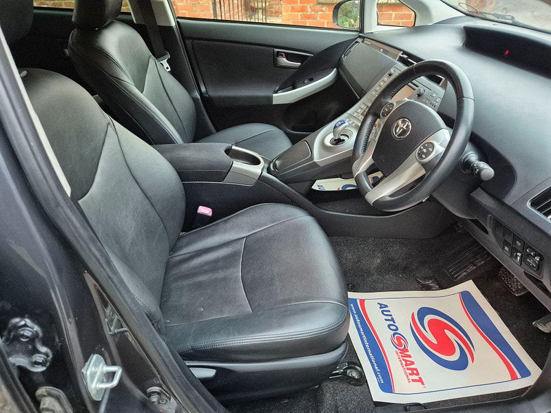 Toyota Prius 1.8 VVT-h CVT Euro 5 (s/s) 5dr 5dr Automatic 2025
