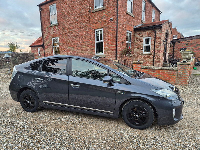 Toyota Prius 1.8 VVT-h CVT Euro 5 (s/s) 5dr 5dr Automatic 2025