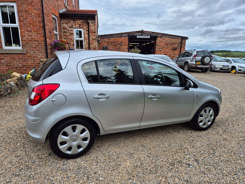 Vauxhall Corsa 1.4 16V Design Euro 5 5dr (A/C) 5dr Manual 2025