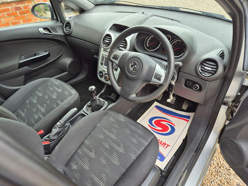 Vauxhall Corsa 1.4 16V Design Euro 5 5dr (A/C) 5dr Manual 2025