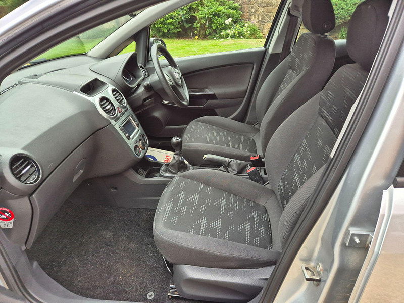 Vauxhall Corsa 1.4 16V Design Euro 5 5dr (A/C) 5dr Manual 2025