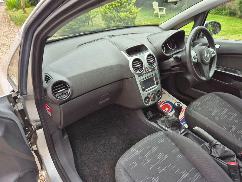 Vauxhall Corsa 1.4 16V Design Euro 5 5dr (A/C) 5dr Manual 2025