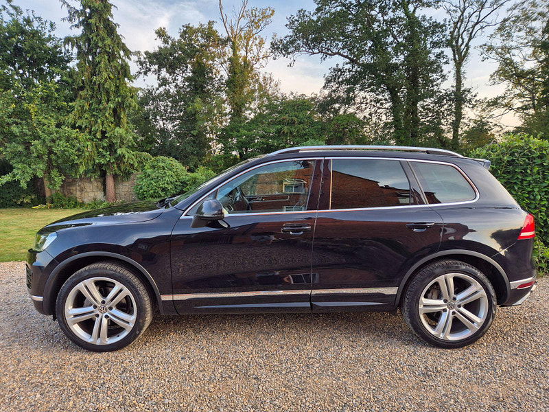 Volkswagen Touareg 3.0 TDI V6 R-Line Plus Tiptronic 4WD Euro 6 (s/s) 5dr 5dr Automatic 2025