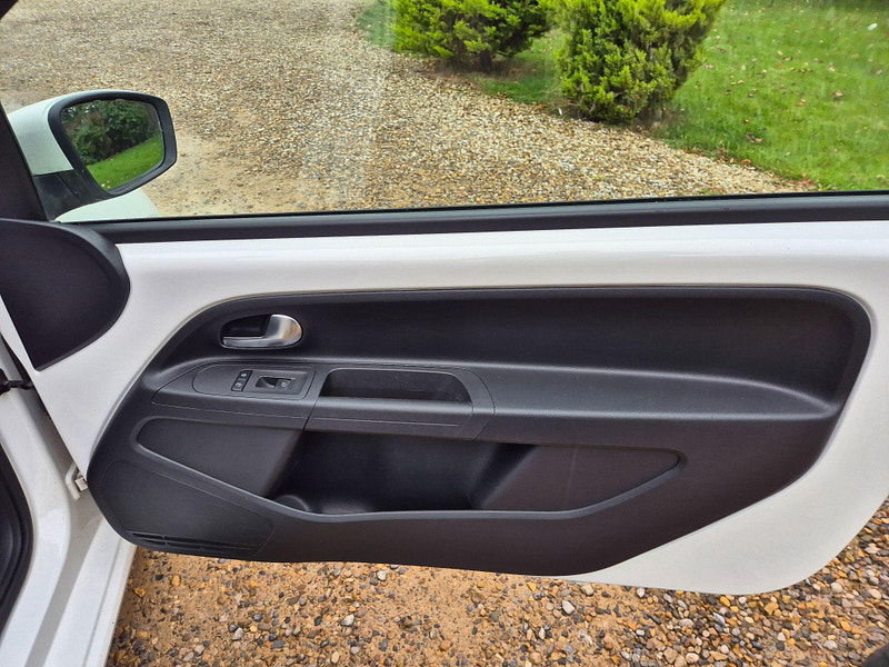 Volkswagen up! 1.0 Move up! Euro 5 3dr 3dr Manual 2025