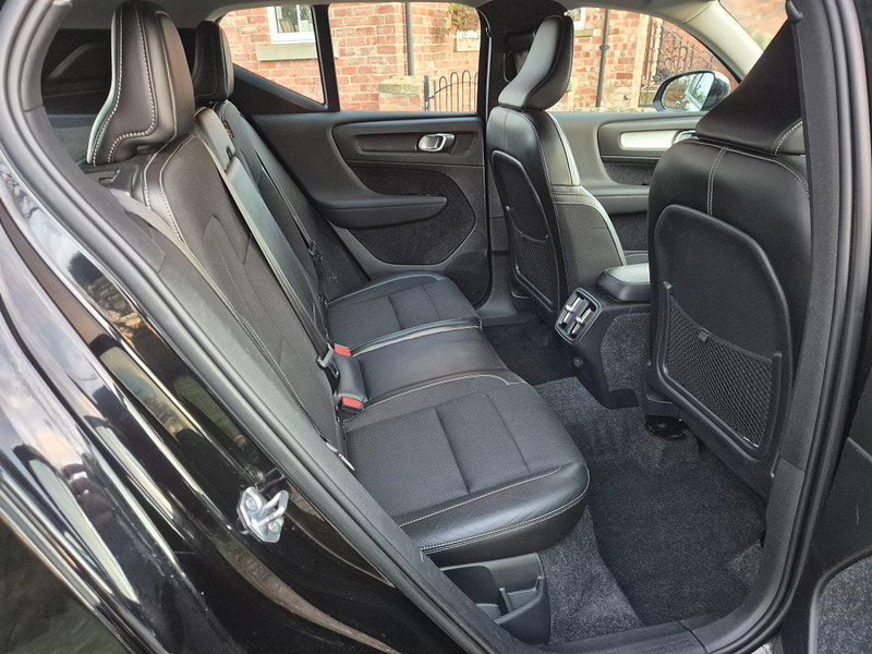 Volvo XC40 2.0 D3 Momentum Euro 6 (s/s) 5dr 5dr Manual 2026