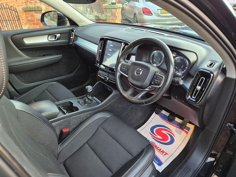 Volvo XC40 2.0 D3 Momentum Euro 6 (s/s) 5dr 5dr Manual 2026