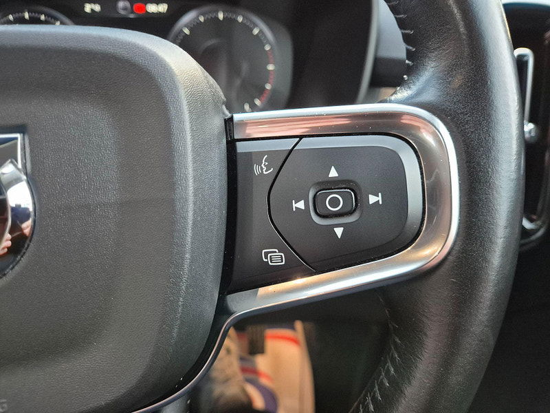 Volvo XC40 2.0 D3 Momentum Euro 6 (s/s) 5dr 5dr Manual 2026