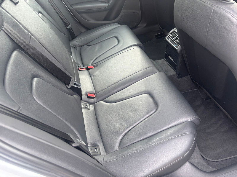 Audi A4 2.0L Technik TDI Saloon 4dr Diesel Manual Euro 5 (141 bhp) 4dr Manual 2025