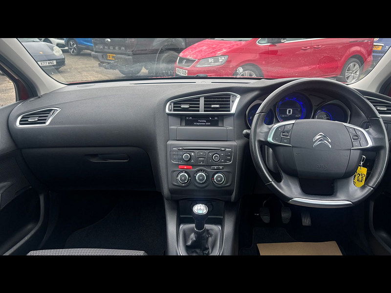 Citroen C4 1.6 VTi Selection Hatchback 5dr Petrol Manual Euro 5 (120 ps) 5dr Manual 2025