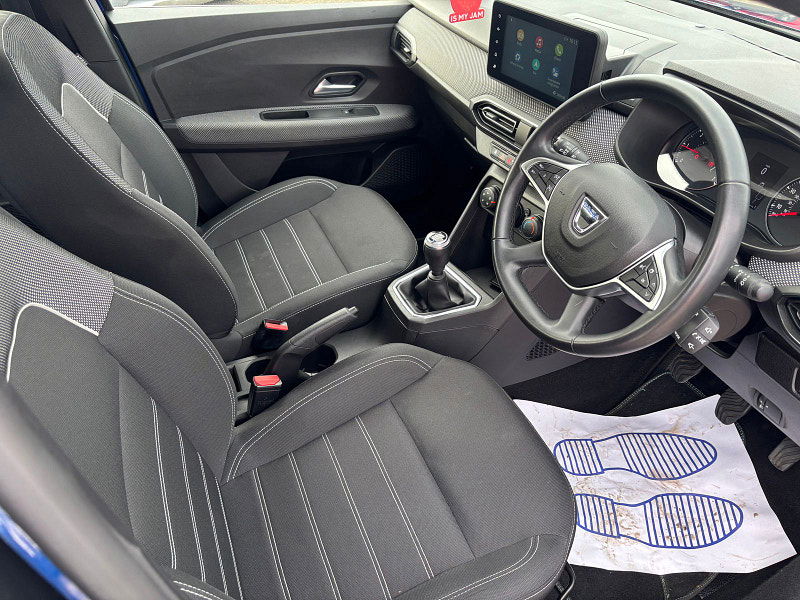 Dacia Sandero 1.0 TCe Comfort Hatchback 5dr Bi Fuel Manual Euro 6 (s/s) (100 ps) 5dr Manual 2025