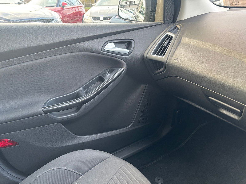 Ford Focus 1.0T EcoBoost Titanium Hatchback 5dr Petrol Auto Euro 6 (s/s) (125 ps) 5dr Automatic 2025