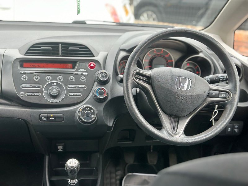 Honda Jazz 1.2L I-VTEC S Hatchback 5dr Petrol Manual Euro 5 (89 bhp) 5dr Manual 2024