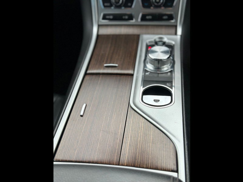 Jaguar XF 2.2L D LUXURY Saloon 4dr Diesel Automatic Euro 5 (163 bhp) 4dr Automatic 2025