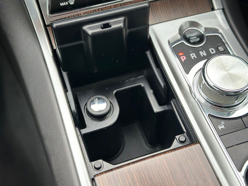 Jaguar XF 2.2L D LUXURY Saloon 4dr Diesel Automatic Euro 5 (163 bhp) 4dr Automatic 2025