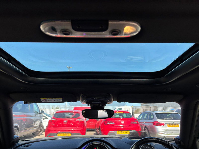 MINI Clubman 2.0L Cooper S Estate 6dr Petrol AutoEuro 6 (189 bhp) 6dr Automatic 2025