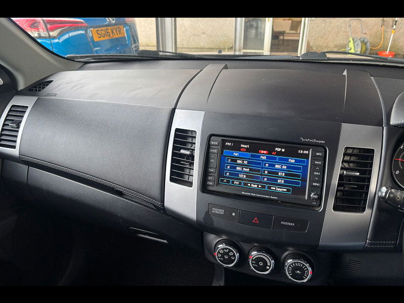 Mitsubishi Outlander 2.2 DI-D GX4 SUV 5dr Diesel Manual 4WD Euro 5 (174 ps) 5dr Manual 2025