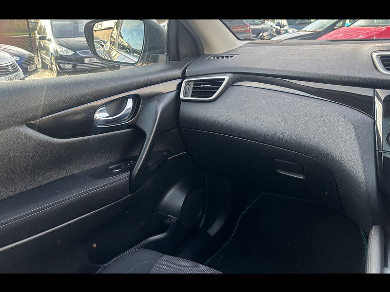 Nissan Qashqai 1.5 dCi N-Connecta SUV 5dr Diesel Manual 2WD Euro 6 (s/s) (110 ps) 5dr Manual 2025