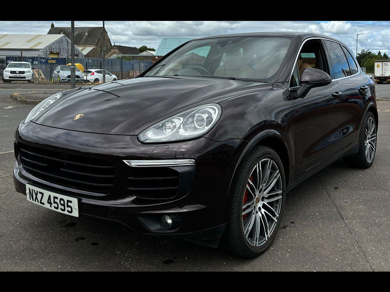 Porsche Cayenne 3.0L D V6 TIPTRONIC S SUV 5dr Diesel Automatic Euro 6 (262 bhp) 5dr Automatic 2024