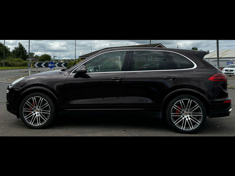 Porsche Cayenne 3.0L D V6 TIPTRONIC S SUV 5dr Diesel Automatic Euro 6 (262 bhp) 5dr Automatic 2024